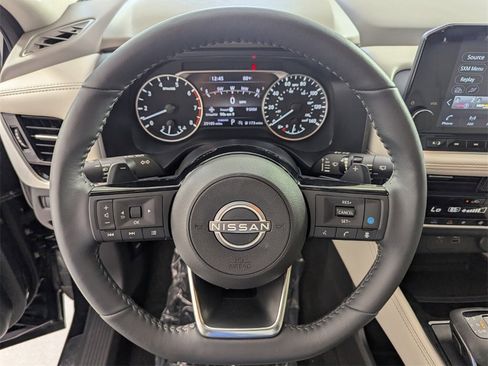 Used 2023 Nissan Rogue SL w/ SL Premium Package image 20