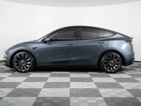 Used 2022 Tesla Model Y Performance image 3