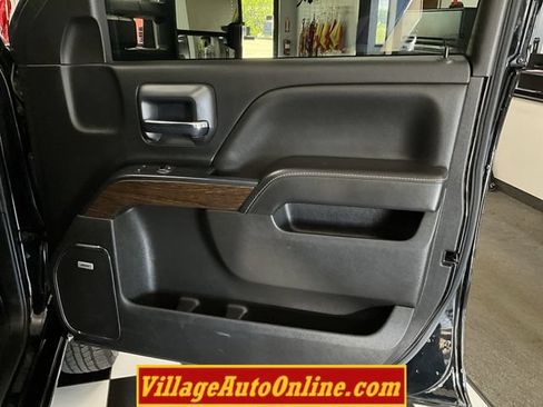 Used 2018 GMC Sierra 3500 Denali w/ Duramax Plus Package AWD/4WD image 38
