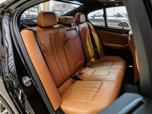 Used 2018 BMW 540i image 37