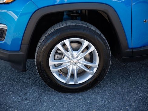 Used 2021 Jeep Compass Sport w/ Cold Weather Group image 9