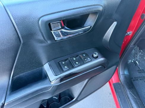 Used 2017 Toyota Tacoma TRD Pro image 21