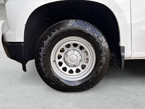 Certified 2025 Chevrolet Silverado 1500 W/T w/ WT Value Package image 24