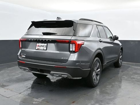 New 2026 Ford Explorer Active w/ Active Comfort Package image 2