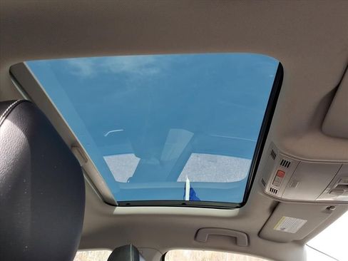 Used 2024 Volkswagen Jetta SE image 11