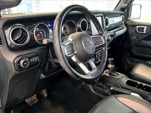 Used 2021 Jeep Wrangler Unlimited Sahara image 8