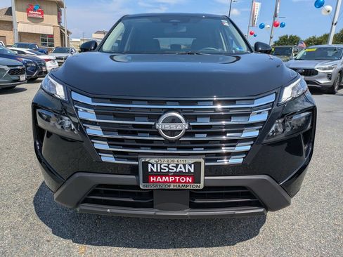 Certified 2025 Nissan Rogue SV FWD image 10