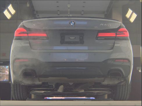 Used 2023 BMW 540i xDrive w/ M Sport Package image 6