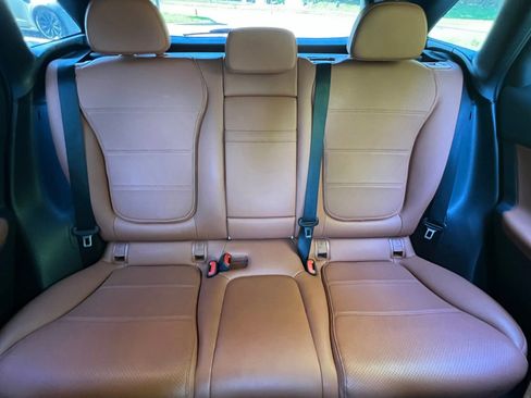 Used 2025 Mercedes-Benz GLC 350e 4MATIC w/ Advanced USB Package image 16
