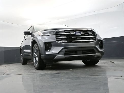 New 2026 Ford Explorer Active w/ Active Comfort Package AWD/4WD image 18