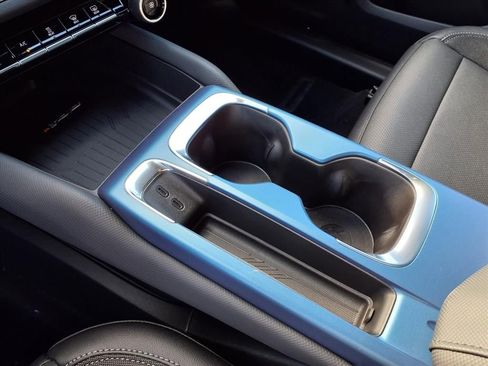 New 2026 Chevrolet Equinox EV LT image 11