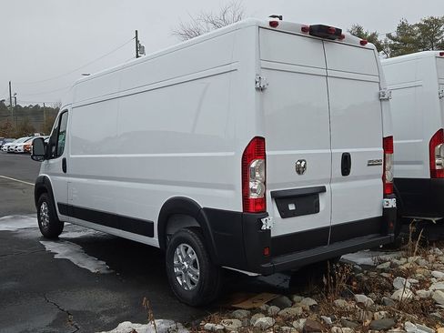 New 2026 RAM ProMaster 3500 w/ Quick Order Package 22G SLT image 4