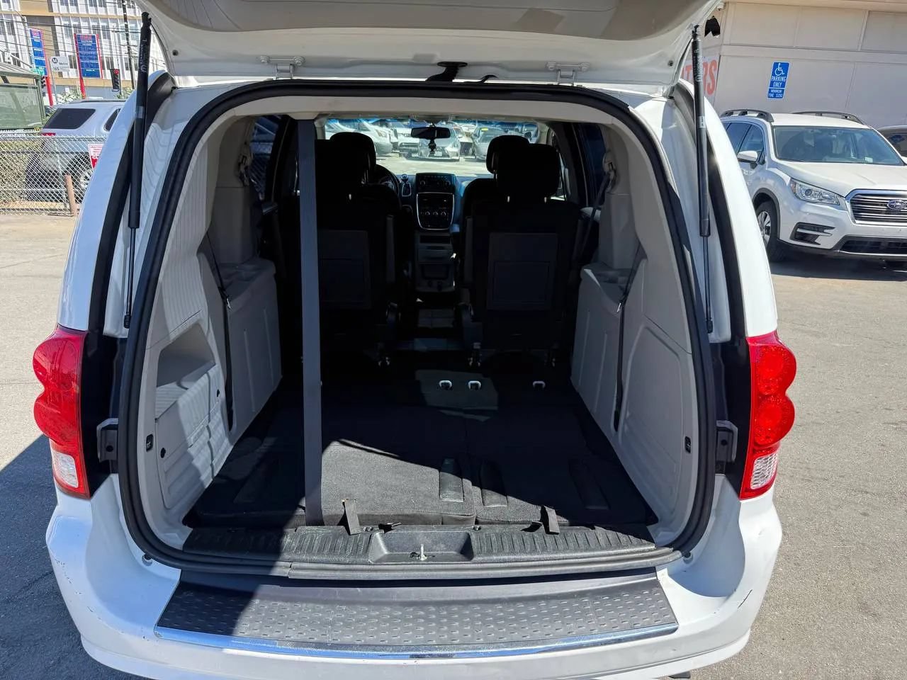 Used 2015 Dodge Grand Caravan American Value Package w/ UConnect Hands-Free Group FWD image 37