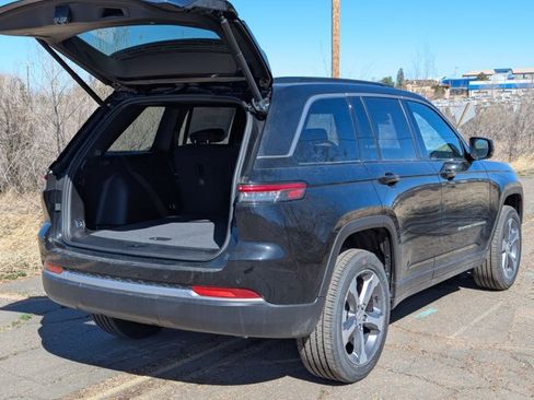 New 2026 Jeep Grand Cherokee Limited w/ Trailer Tow Package AWD/4WD image 2