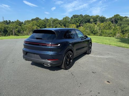 New 2025 Porsche Cayenne image 7