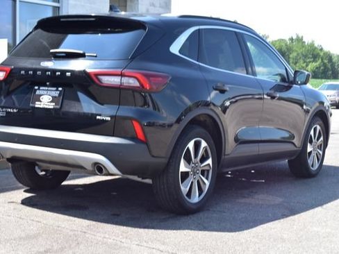 Used 2023 Ford Escape Platinum AWD/4WD image 18