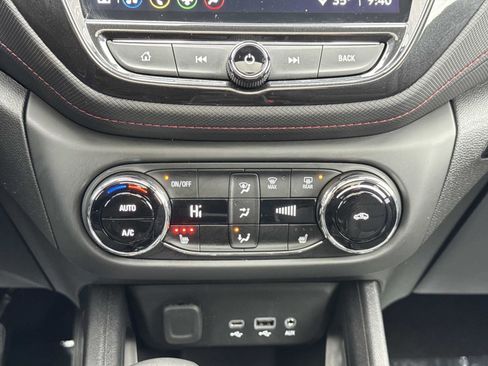 Used 2023 Chevrolet TrailBlazer RS w/ Sun and Liftgate Package image 6