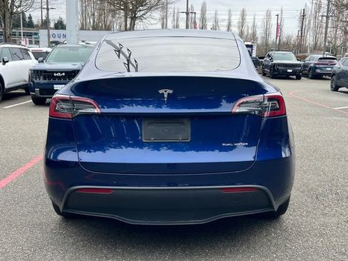 Used 2023 Tesla Model Y Long Range image 10