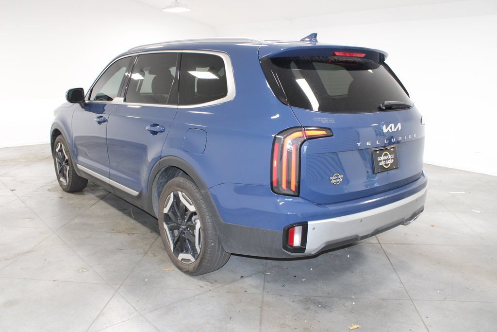 Used 2024 Kia Telluride EX FWD image 7