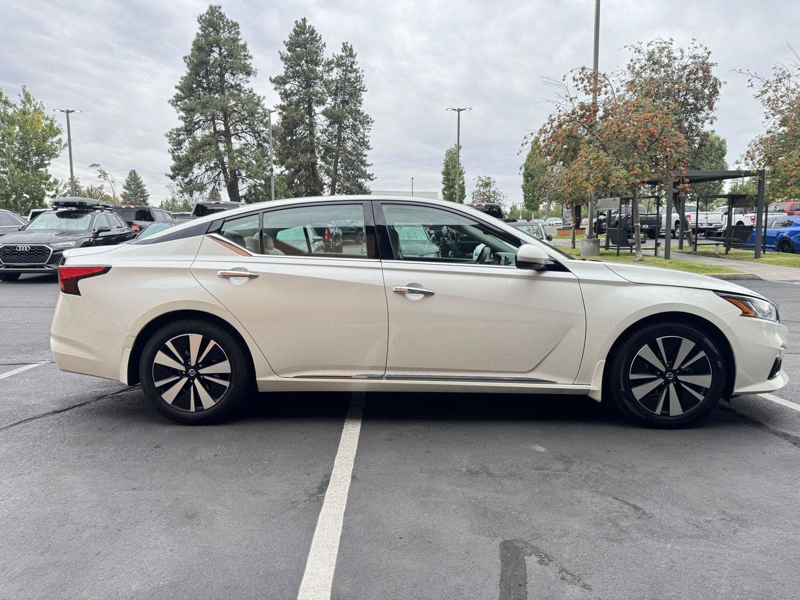 Used 2019 Nissan Altima 2.5 SV FWD image 6