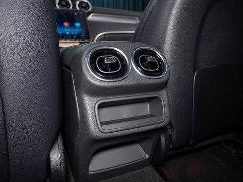 Certified 2026 Mercedes-Benz GLC 300 image 25