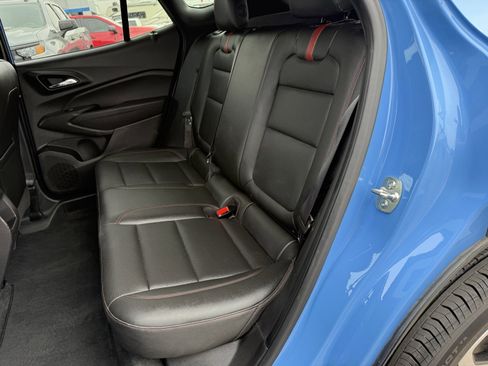 Certified 2024 Chevrolet Trax RS image 32