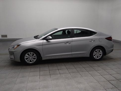 Used 2020 Hyundai Elantra SE w/ Cargo Package (C1) FWD image 2