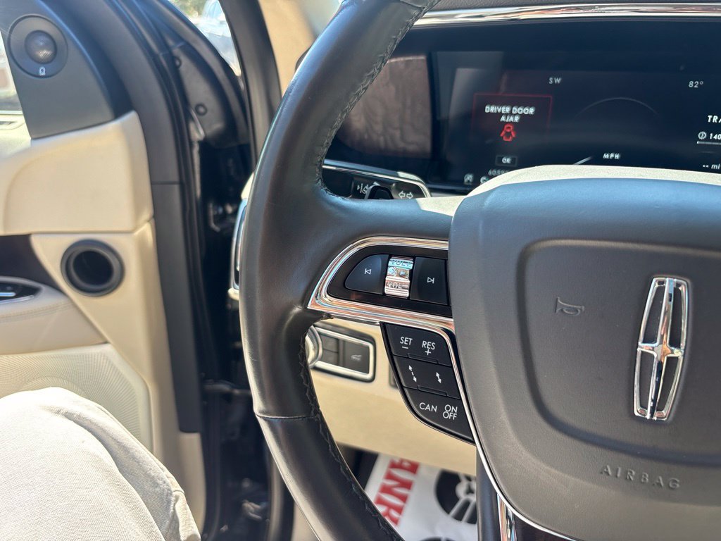 Used 2021 Lincoln Navigator Reserve w/ Luxury Package RWD image 28