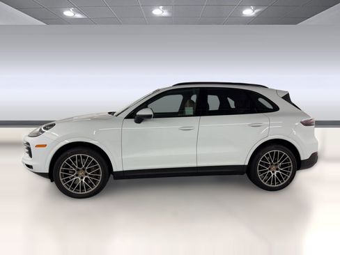 Used 2023 Porsche Cayenne S AWD/4WD image 2