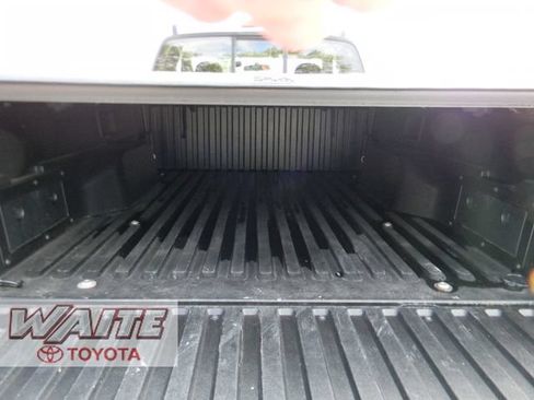 Used 2012 Toyota Tacoma 2WD Access Cab w/ Convenience Pkg image 4