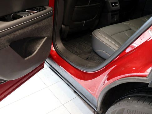 Used 2025 Cadillac Optiq Sport 2 w/ LPO, Floor Liner Package AWD/4WD image 26