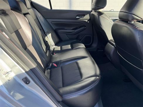 Used 2023 Nissan Altima 2.5 SR image 14