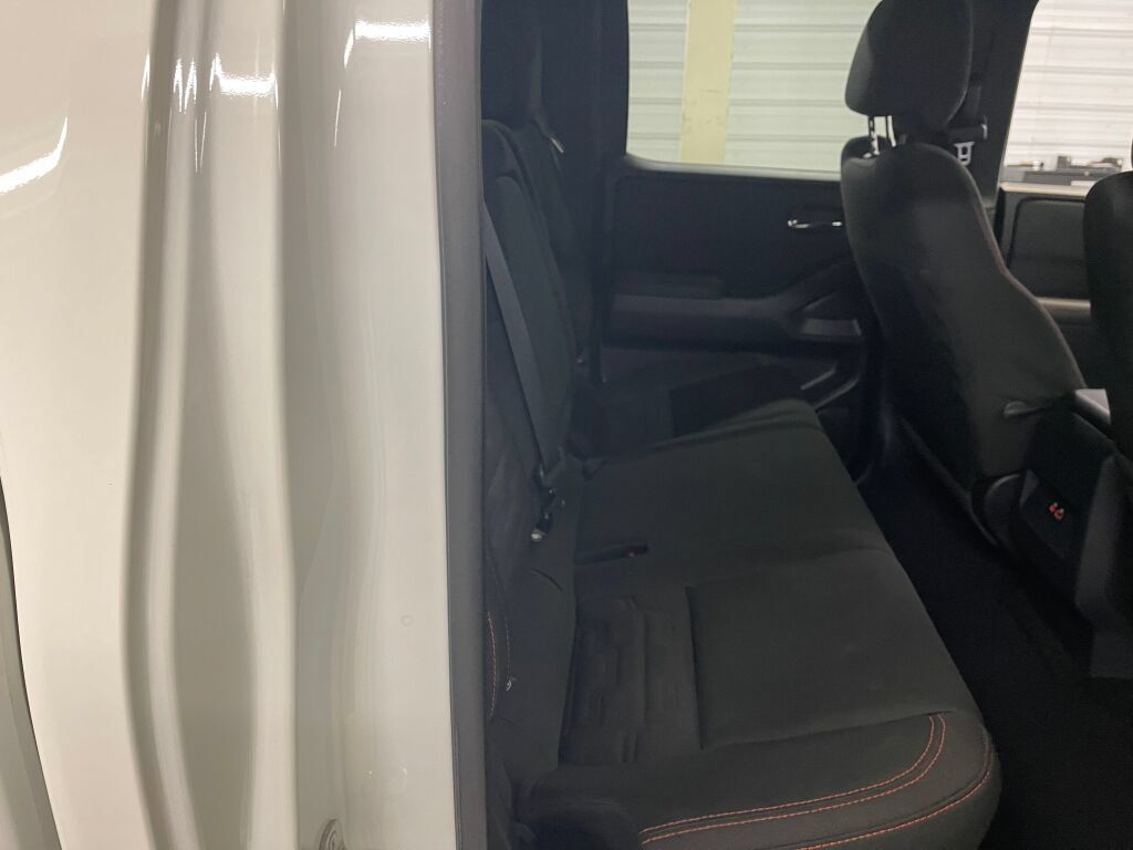 Used 2023 Nissan Frontier PRO-4X w/ Technology Package AWD/4WD image 25