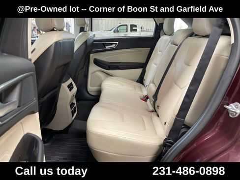 Used 2018 Ford Edge Titanium w/ Equipment Group 302A AWD/4WD image 21