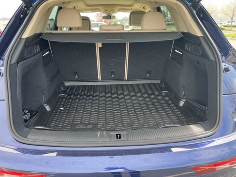 Used 2023 Audi Q5 2.0T Premium w/ Convenience Package image 8