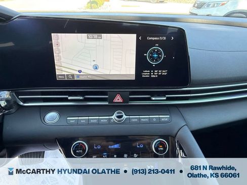 Certified 2024 Hyundai Elantra Limited FWD image 8