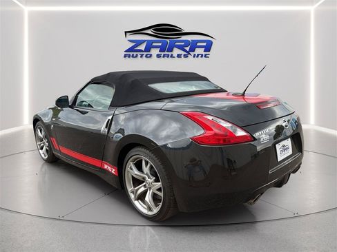 Used 2010 Nissan 370Z Touring w/ Sport Pkg RWD image 5
