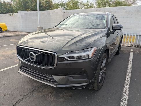 Used 2019 Volvo XC60 T5 Momentum w/ Premium Package image 2