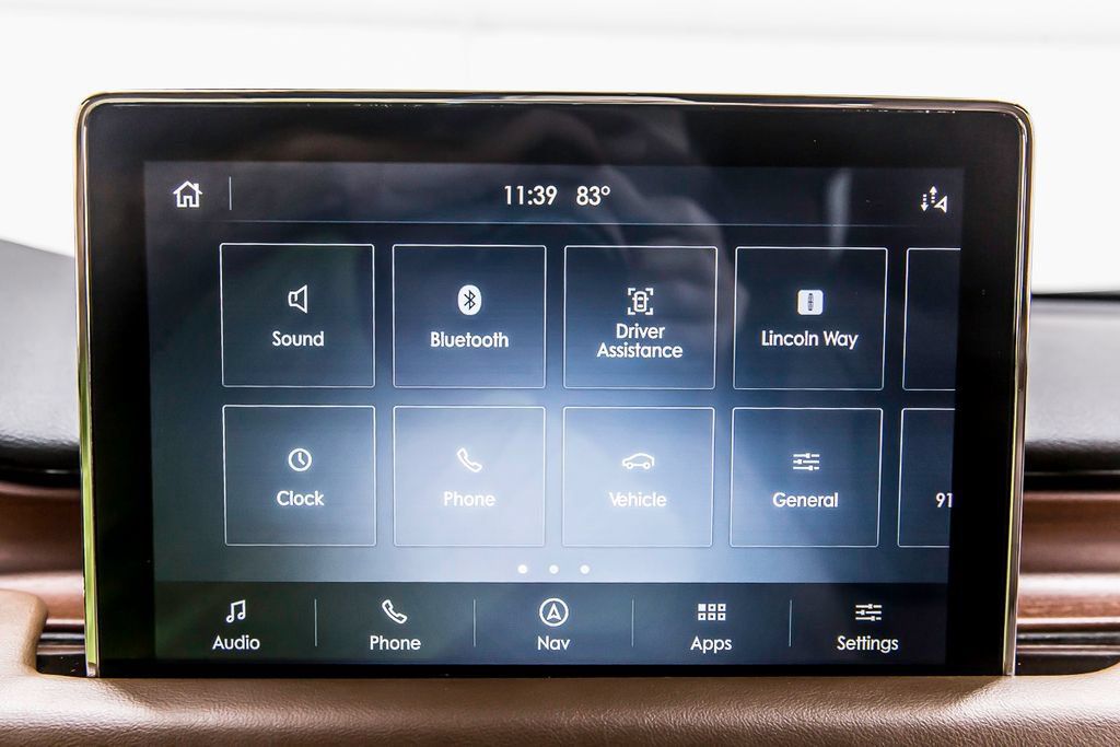 Used 2020 Lincoln Aviator Reserve w/ Equipment Group 202A AWD/4WD image 23