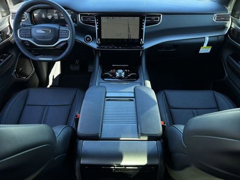 New 2026 Jeep Grand Wagoneer Limited image 18