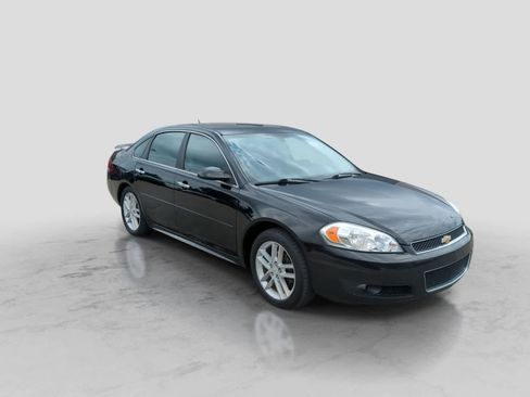 Used 2012 Chevrolet Impala LTZ FWD image 2