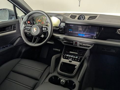 New 2026 Porsche Cayenne Coupe AWD/4WD image 22