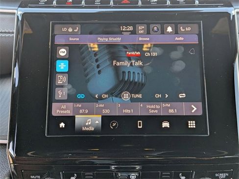 New 2025 Jeep Grand Cherokee Altitude image 24