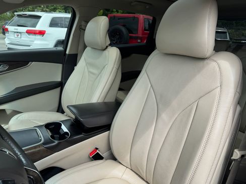 Used 2016 Lincoln MKX Reserve w/ Technology Package AWD/4WD image 11