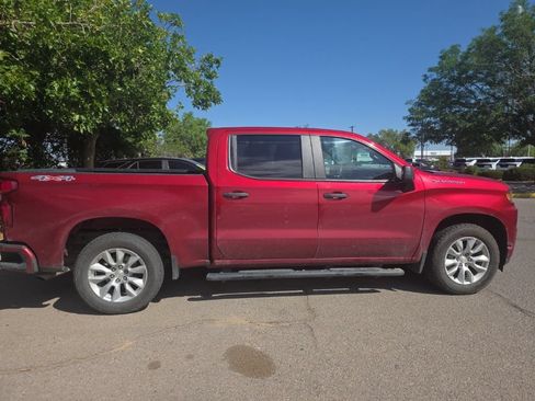 Used 2021 Chevrolet Silverado 1500 Custom AWD/4WD image 9