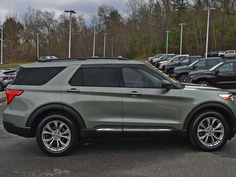 Used 2020 Ford Explorer XLT w/ Equipment Group 202A image 6