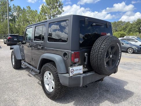Used 2018 Jeep Wrangler Unlimited Sport S AWD/4WD image 4