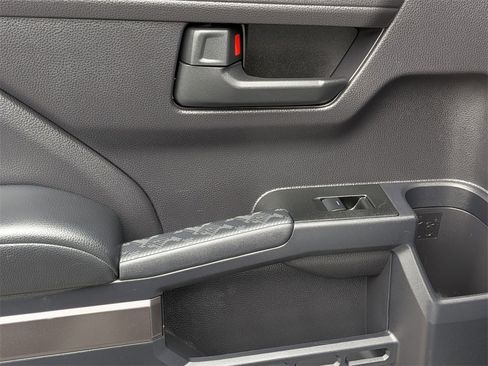 Used 2025 Toyota 4Runner SR5 image 26