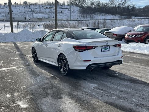 Used 2021 Nissan Sentra SR w/ SR Premium Package image 5