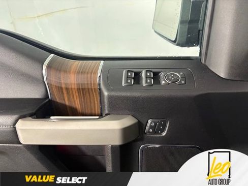 Used 2017 Ford F150 Lariat w/ Equipment Group 502A Luxury AWD/4WD image 18